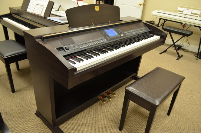 Yamaha CVP-403 Clavinova - Digital Pianos